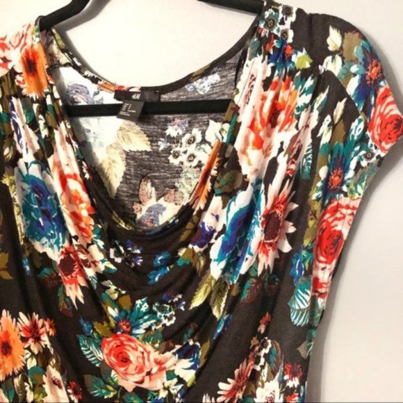 H&M Deep V Draped Short Sleeve Blouse Floral Top - Picture 3 of 8
